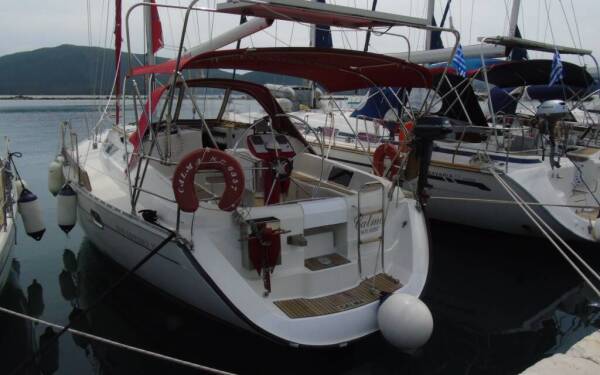 Sun Odyssey 37.1 Calma Lefkas main port