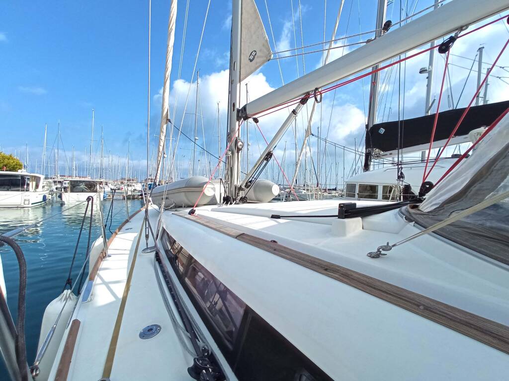 Sailing yacht Sun Odyssey 379 ECONOMY
