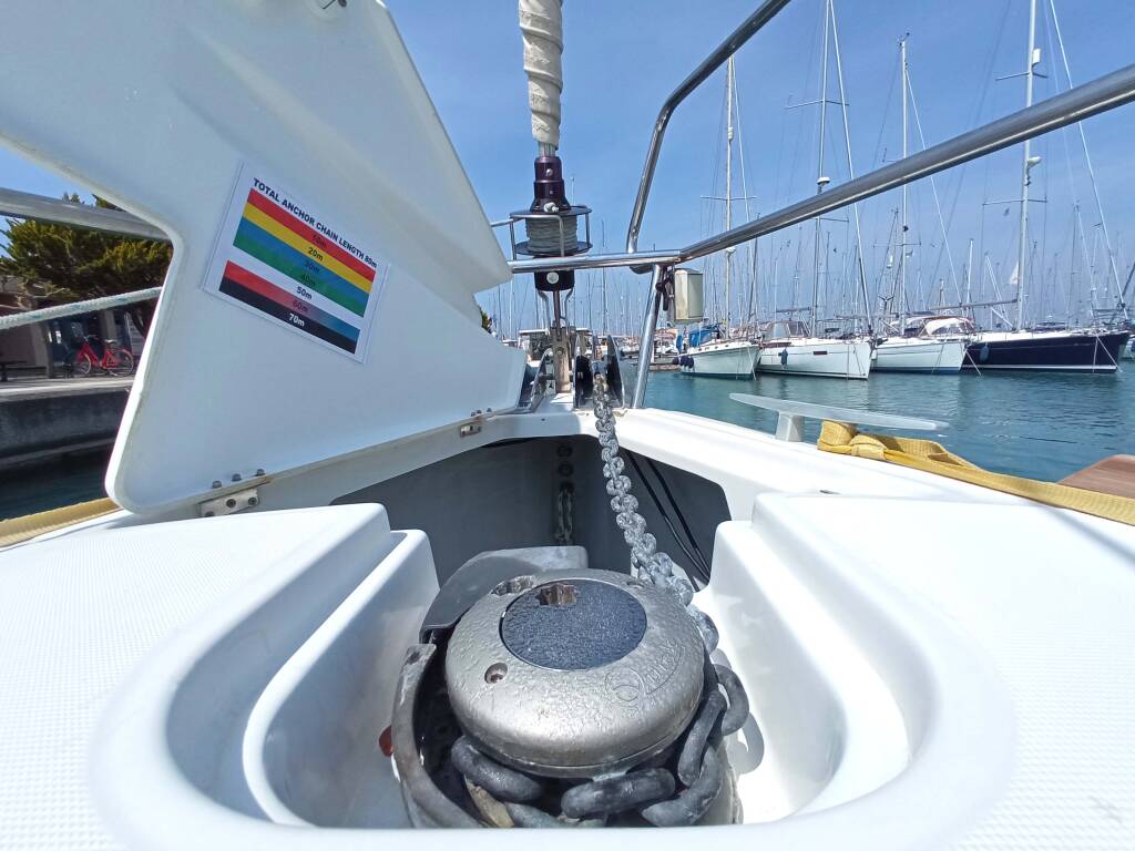 Sailing yacht Sun Odyssey 379 ECONOMY