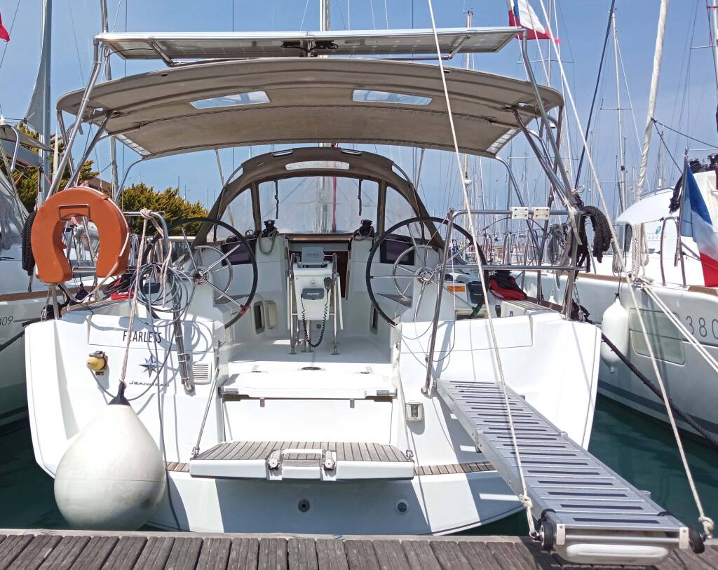 Sailing yacht Sun Odyssey 379 ECONOMY