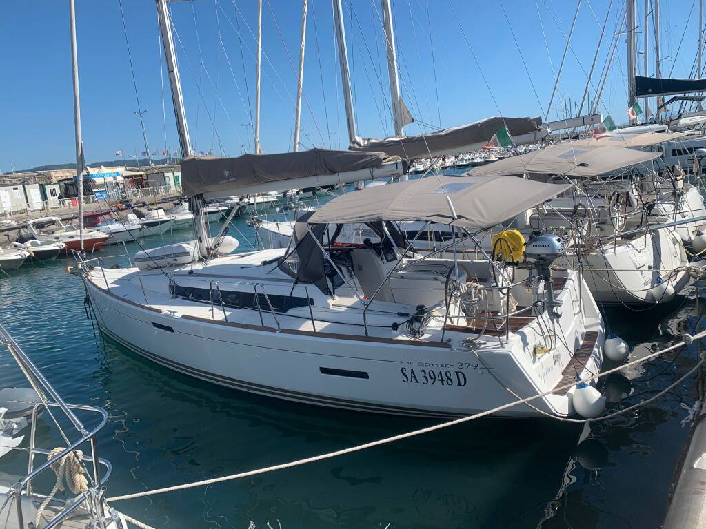 Sailing yacht Sun Odyssey 379 Minerva