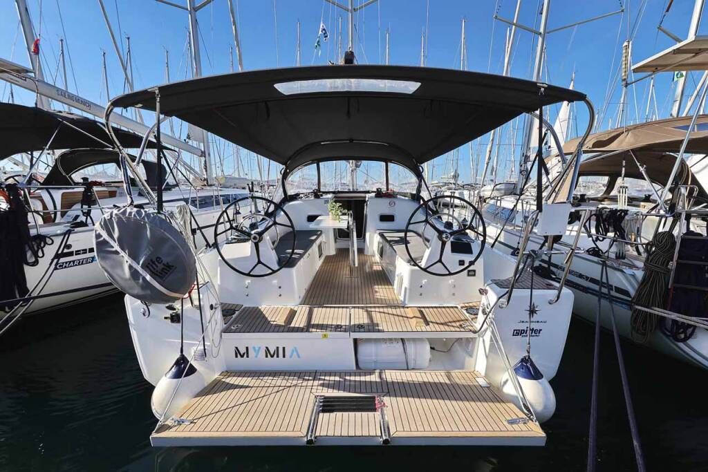 Sailing yacht Sun Odyssey 380 Performance Mymia