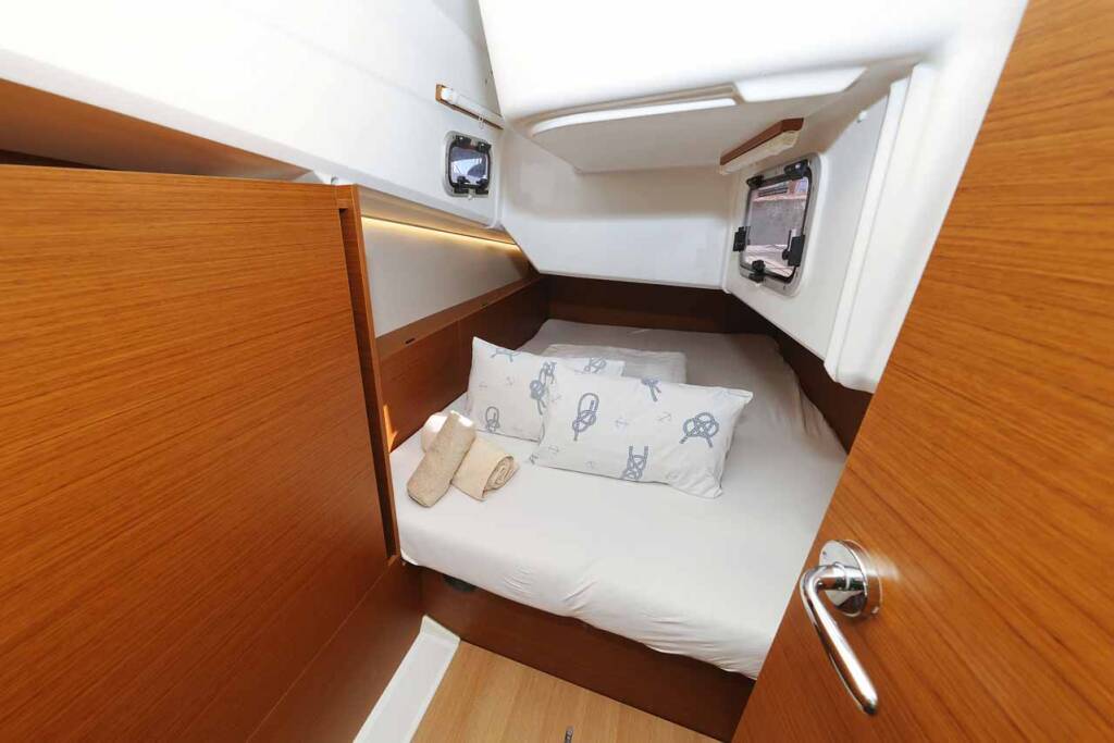 Sailing yacht Sun Odyssey 380 Performance Mymia