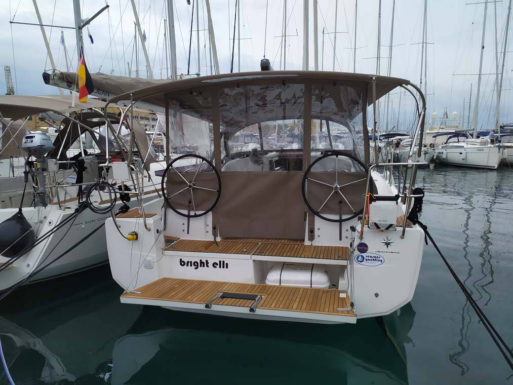 Sailing yacht Sun Odyssey 380 Bright Elli
