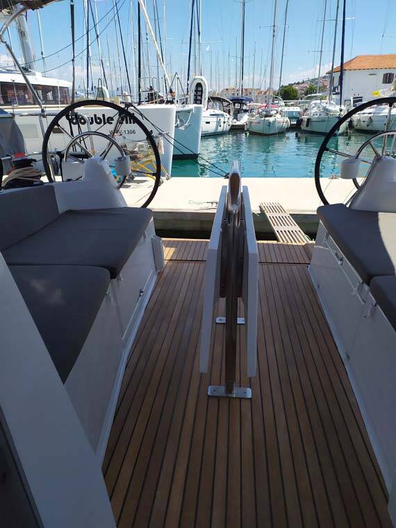 Sailing yacht Sun Odyssey 380 Bright Elli
