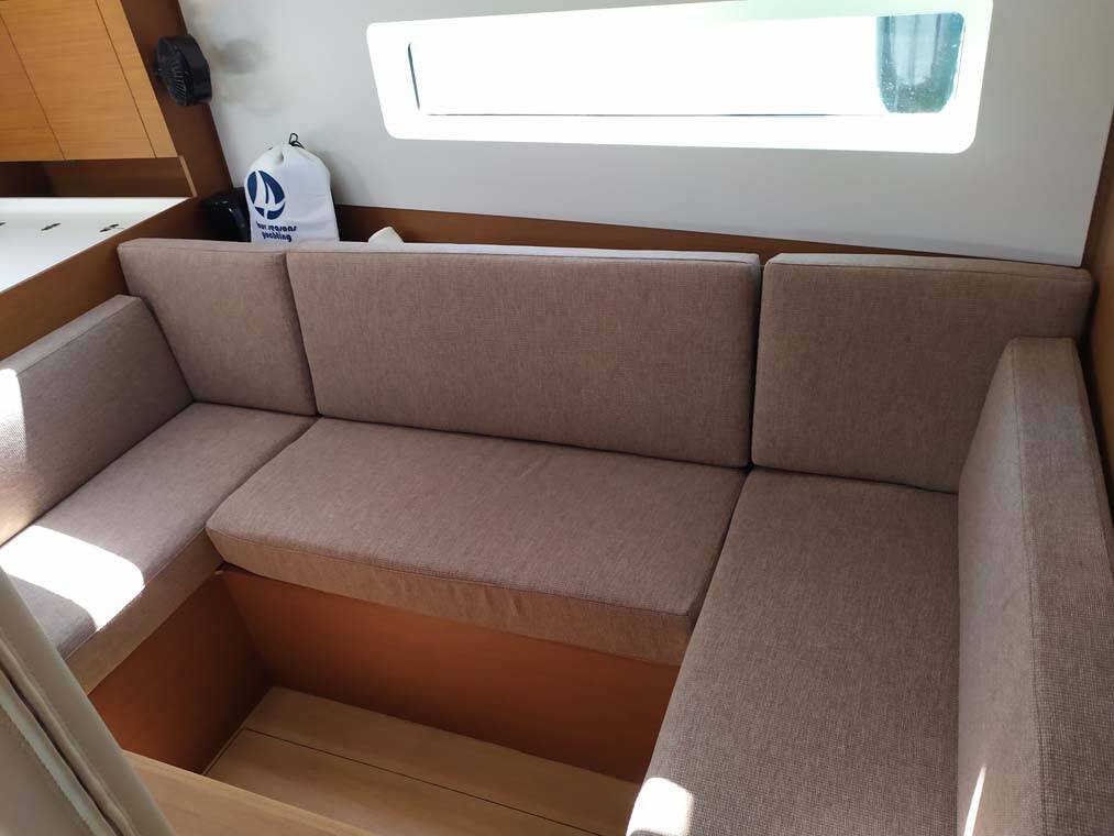 Sailing yacht Sun Odyssey 380 Bright Elli