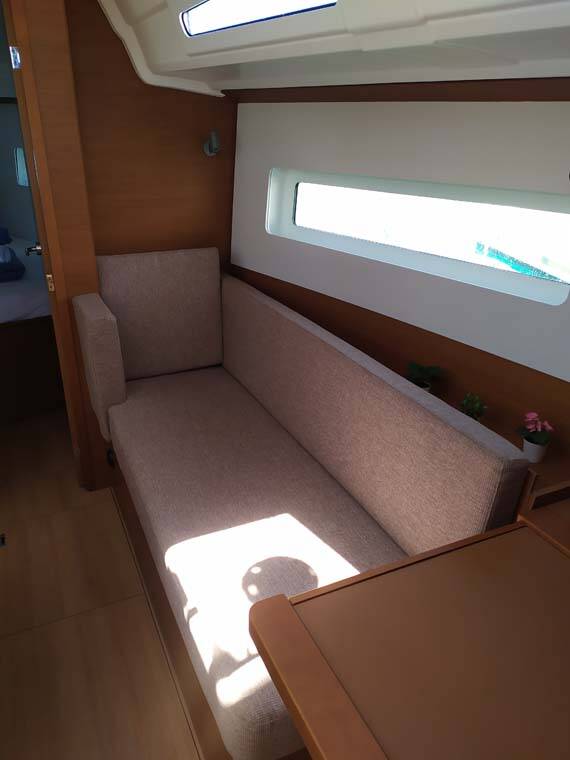 Sailing yacht Sun Odyssey 380 Bright Elli
