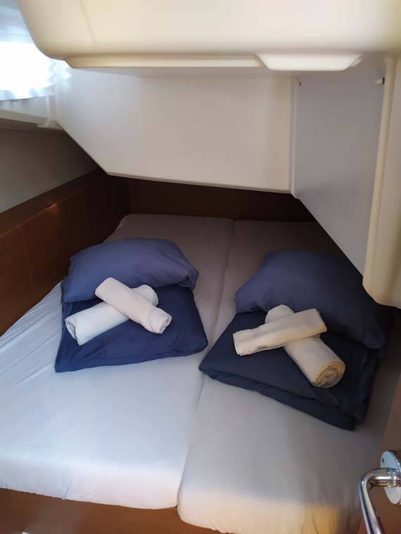 Sailing yacht Sun Odyssey 380 Bright Elli