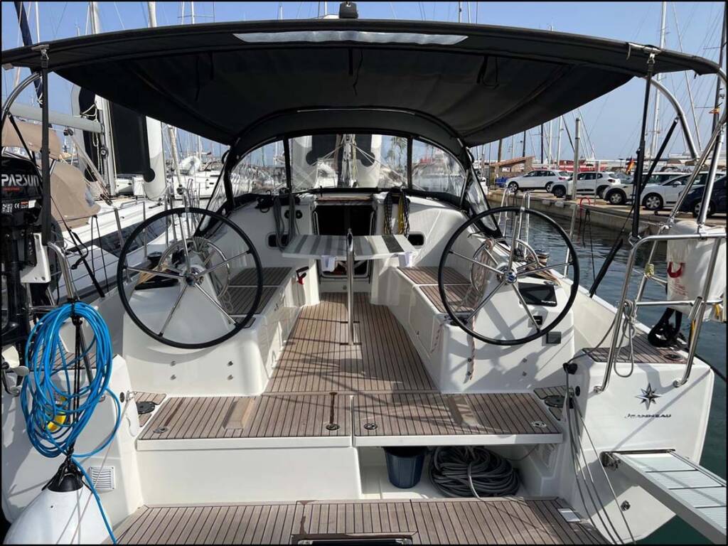 Sailing yacht Sun Odyssey 380 Golden eye