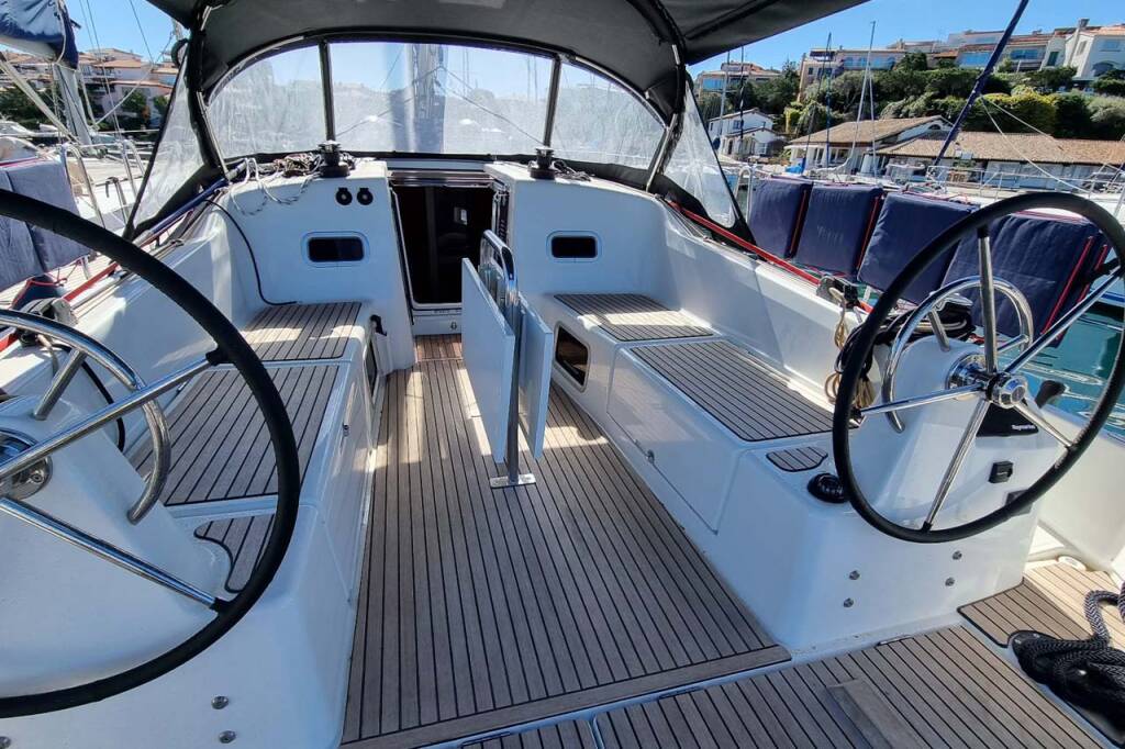 Sailing yacht Sun Odyssey 380 Bella Mia