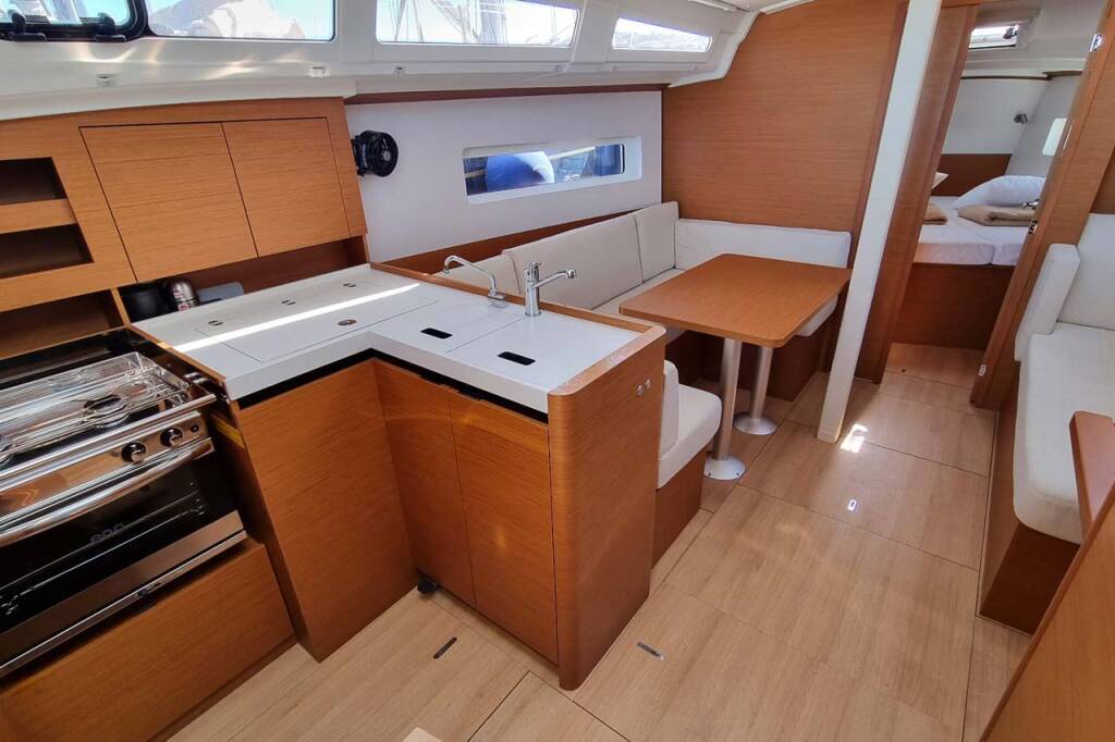 Sailing yacht Sun Odyssey 380 Bella Mia