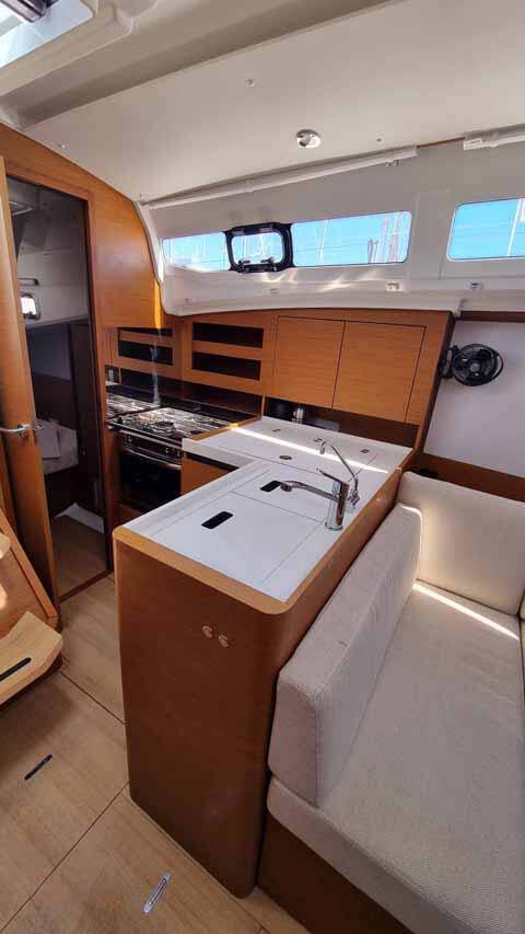 Sailing yacht Sun Odyssey 380 Bella Mia