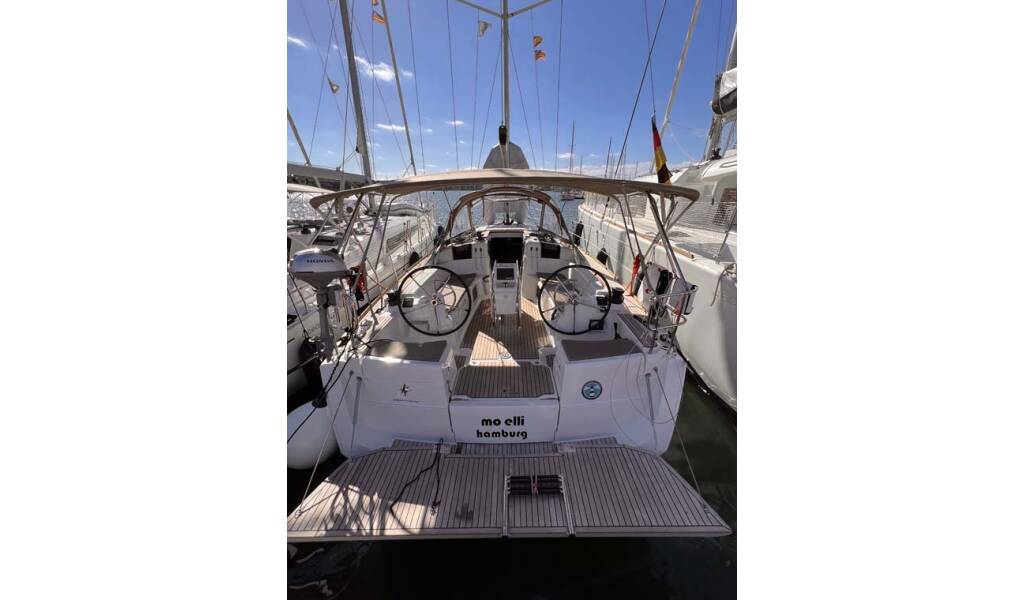Sailing yacht Sun Odyssey 389 MoElli