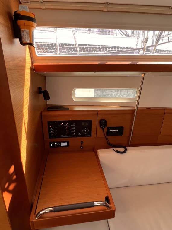 Sailing yacht Sun Odyssey 389 MoElli