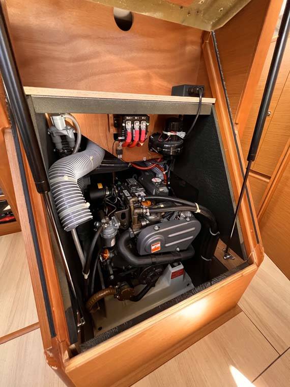 Sailing yacht Sun Odyssey 389 MoElli