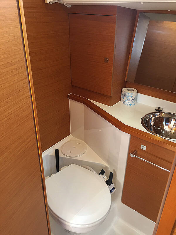 Sailing yacht Sun Odyssey 389 Agios Georgios
