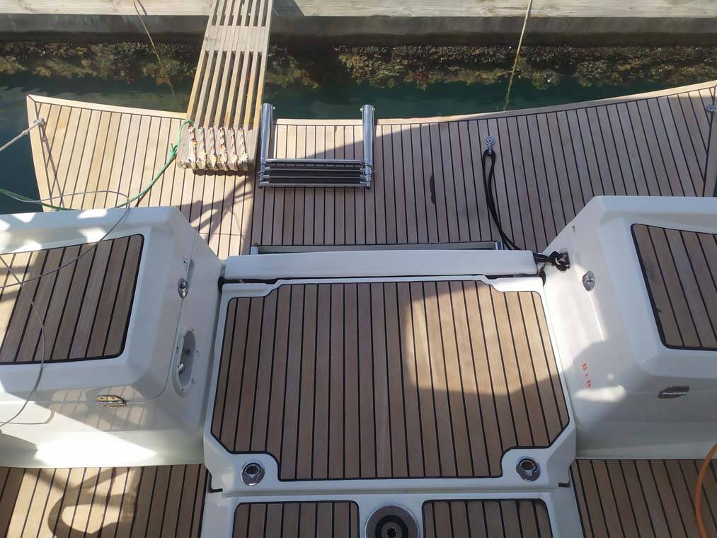 Sailing yacht Sun Odyssey 389 živjelli