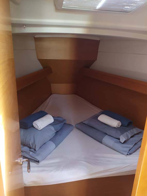 Sailing yacht Sun Odyssey 389 živjelli
