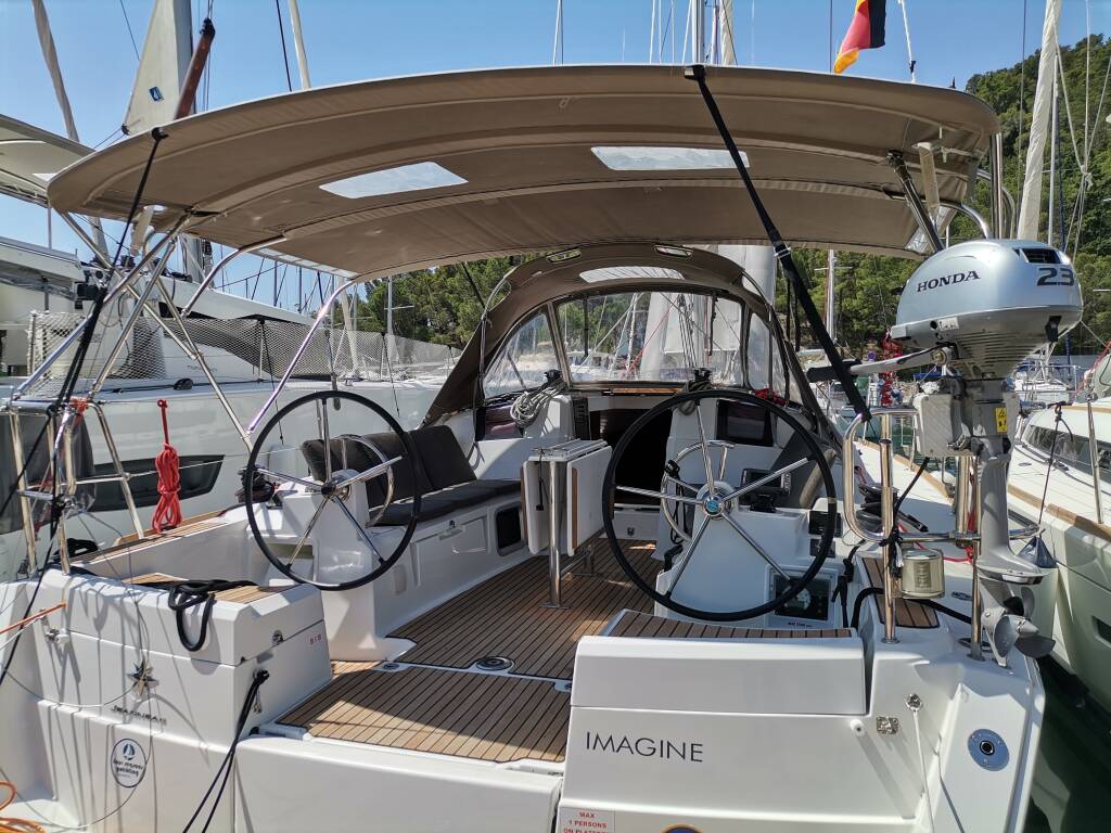 Sailing yacht Sun Odyssey 389 Imagine