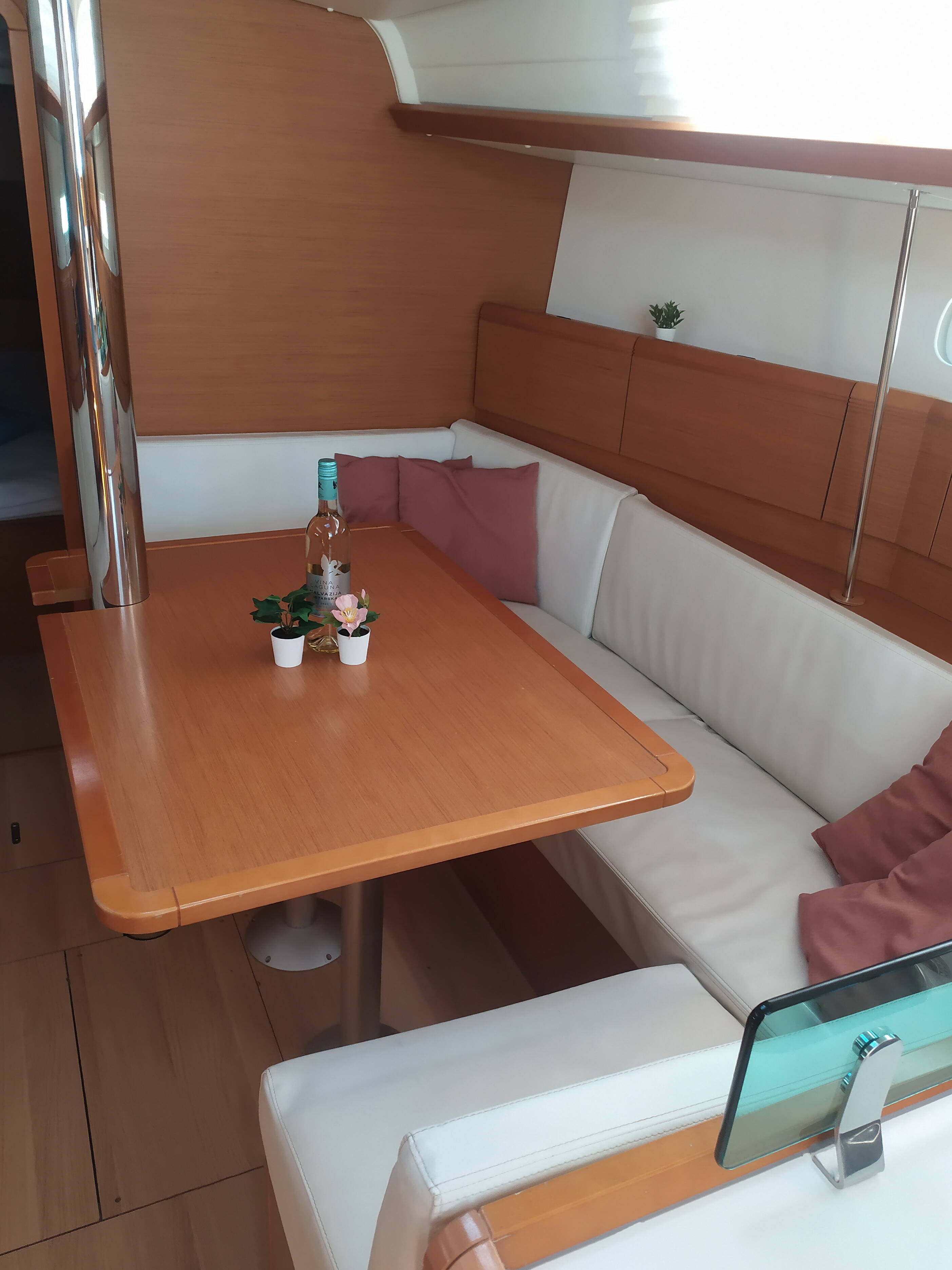 Sailing yacht Sun Odyssey 389 Imagine
