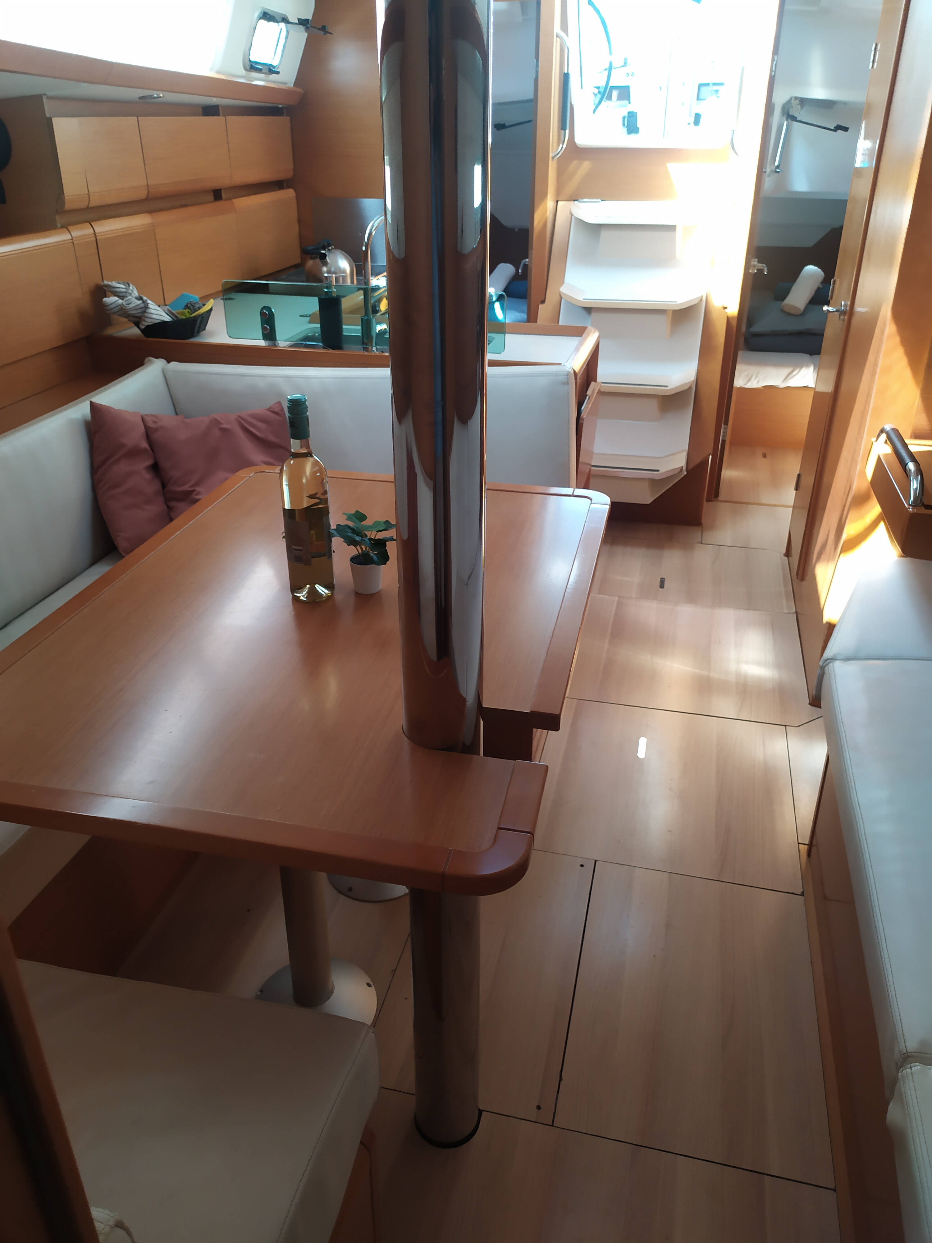 Sailing yacht Sun Odyssey 389 Imagine