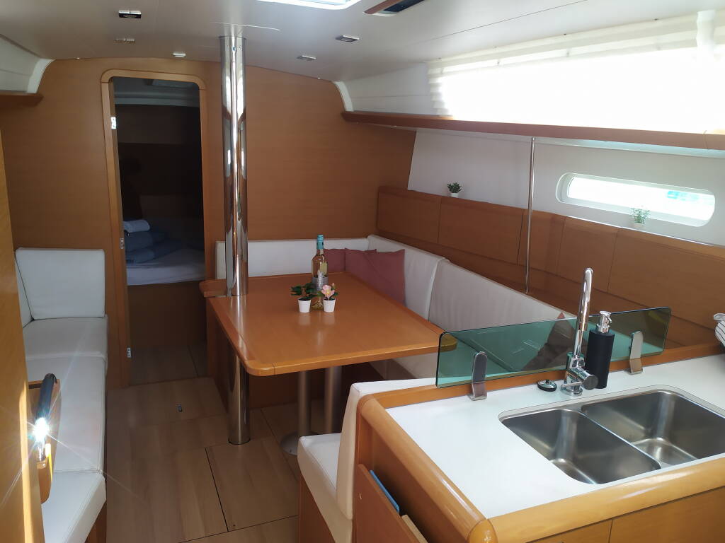 Sailing yacht Sun Odyssey 389 Star of the Seas 3
