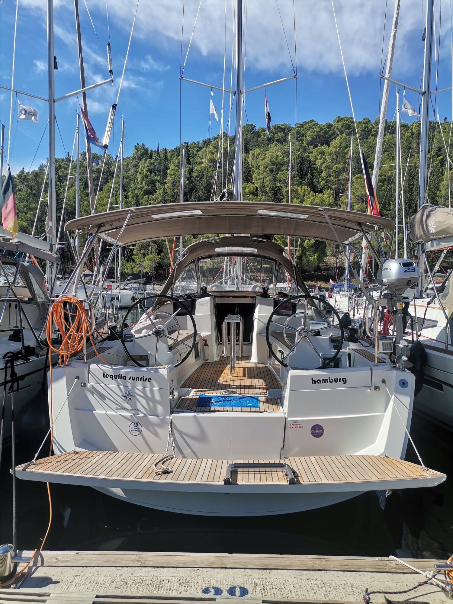 Sailing yacht Sun Odyssey 389 Tequila Sunrise