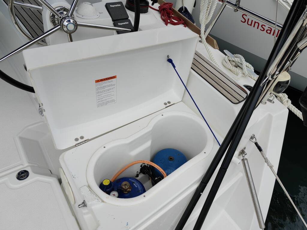 Sailing yacht Sun Odyssey 389 Islanders