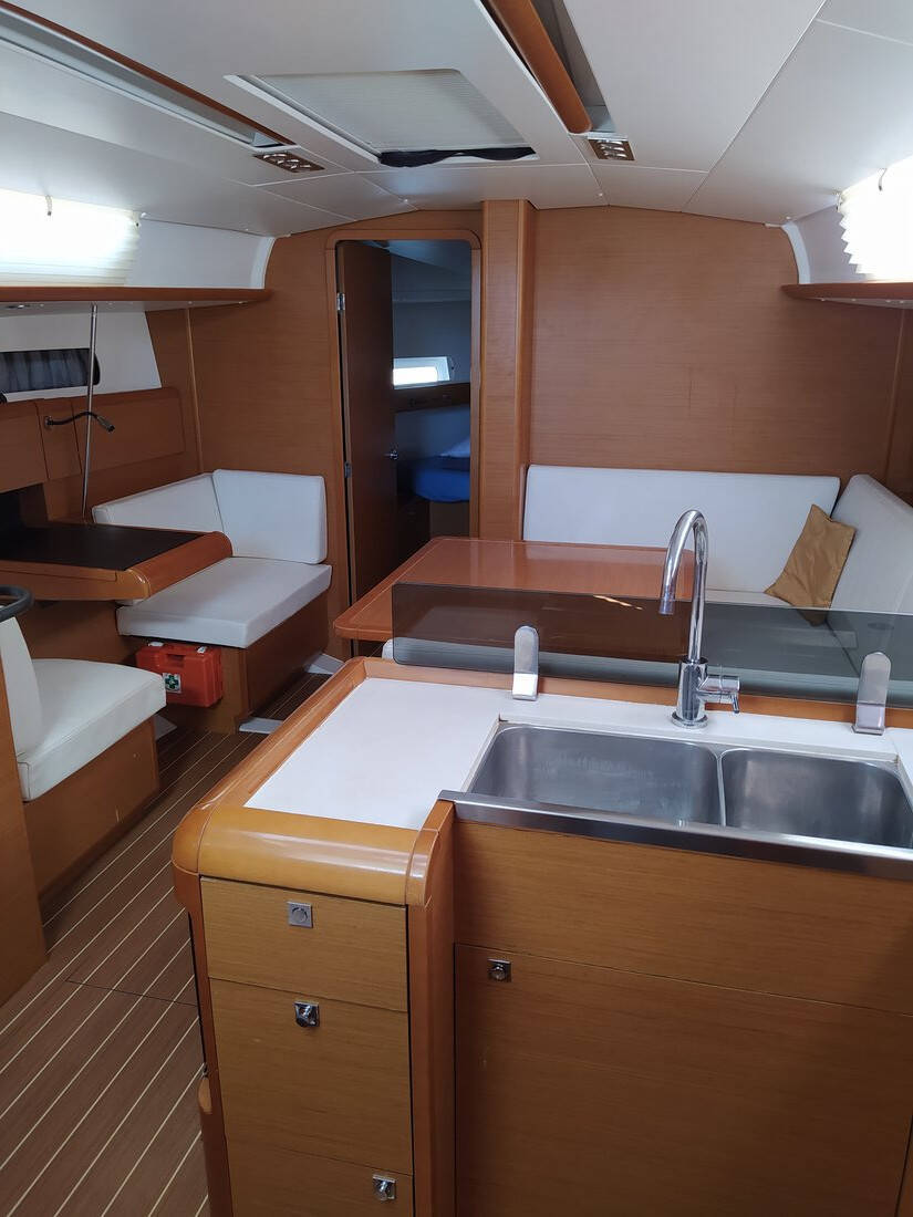 Segelyachten Sun Odyssey 409 Traveller