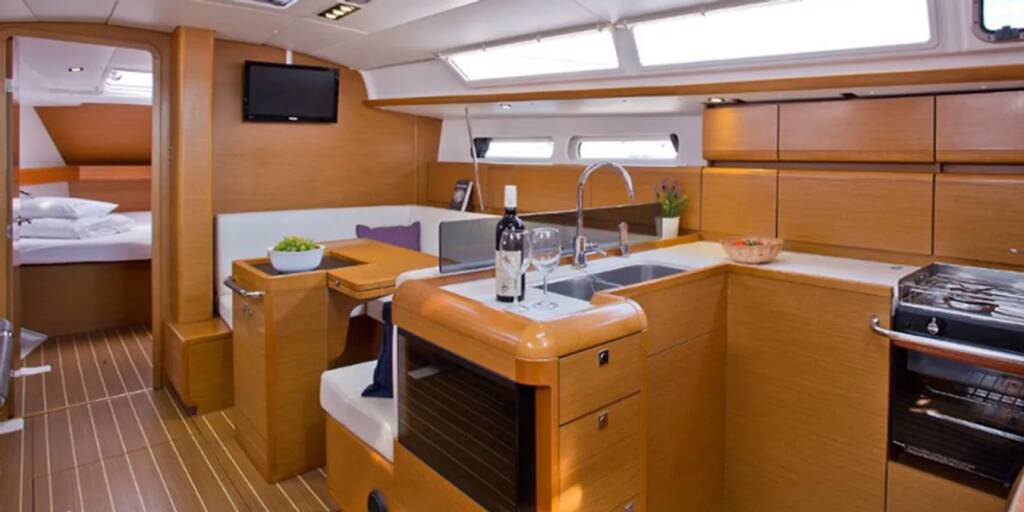 Sailing yacht Sun Odyssey 409 Eternity