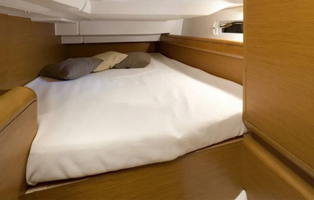 Sailing yacht Sun Odyssey 409 Eternity