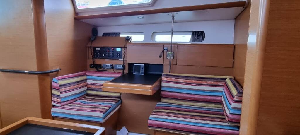 Sailing yacht Sun Odyssey 409 Telchinis