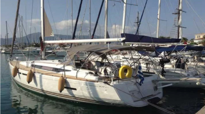 Sailing yacht Sun Odyssey 409 