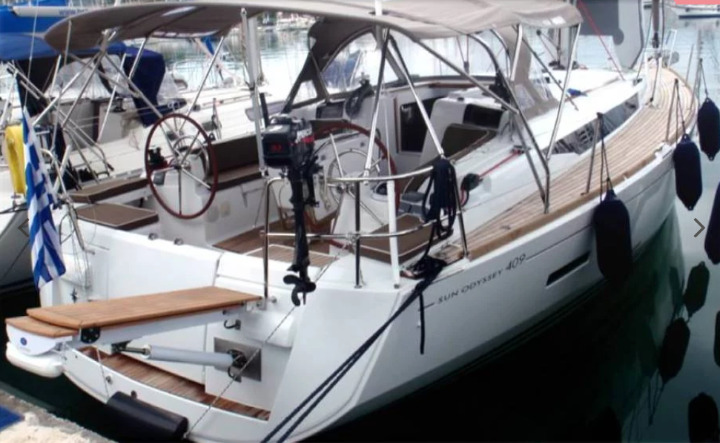 Sailing yacht Sun Odyssey 409 