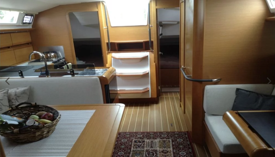 Sailing yacht Sun Odyssey 409 