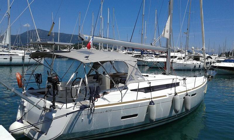 Sailing yacht Sun Odyssey 409 Traveller