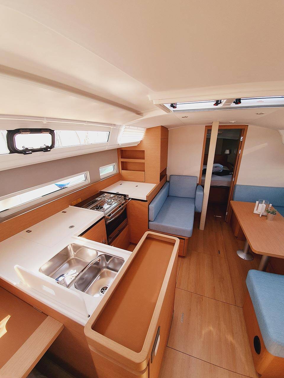 Sailing yacht Sun Odyssey 410 Kalumina