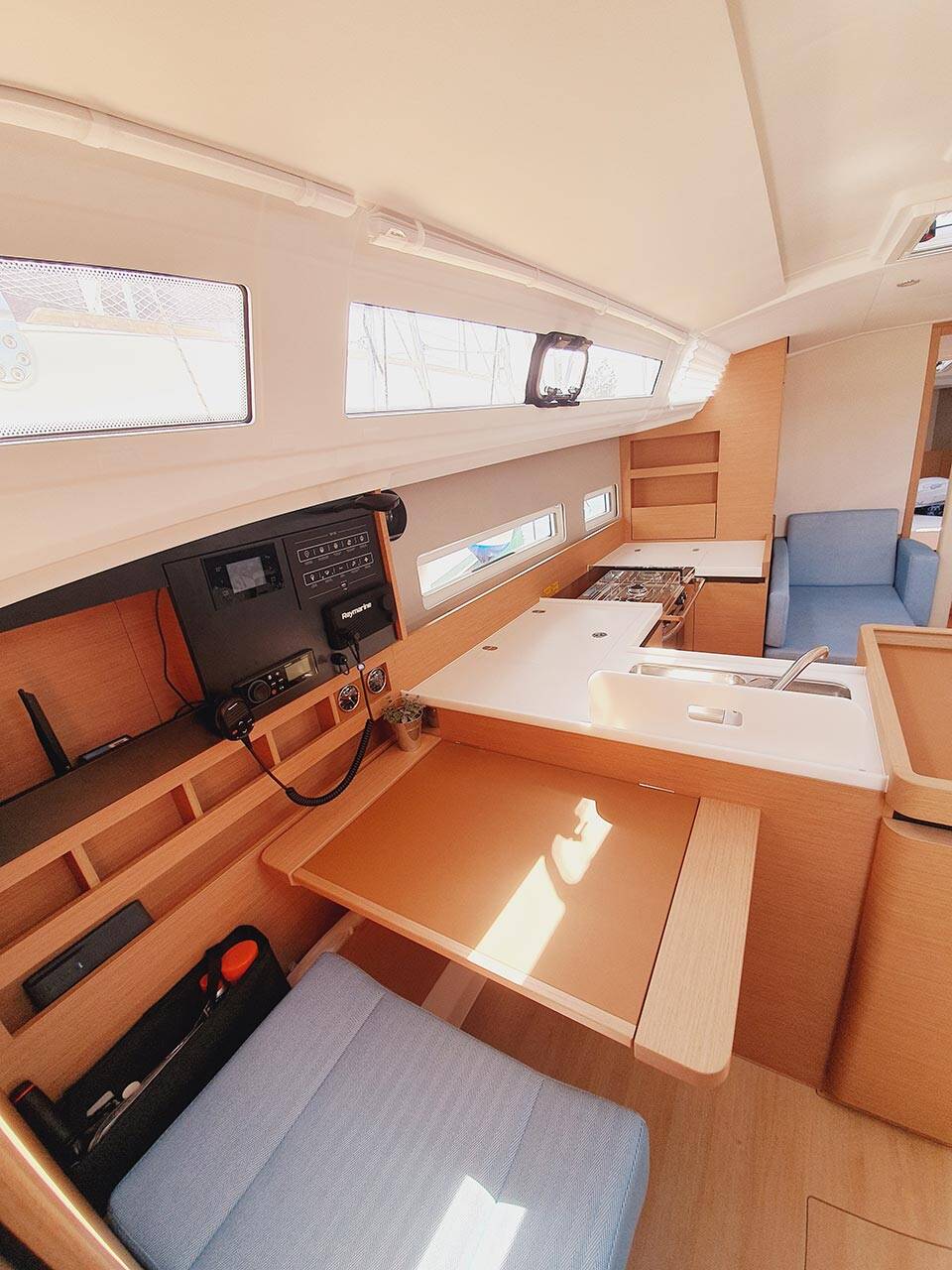 Sailing yacht Sun Odyssey 410 Kalumina