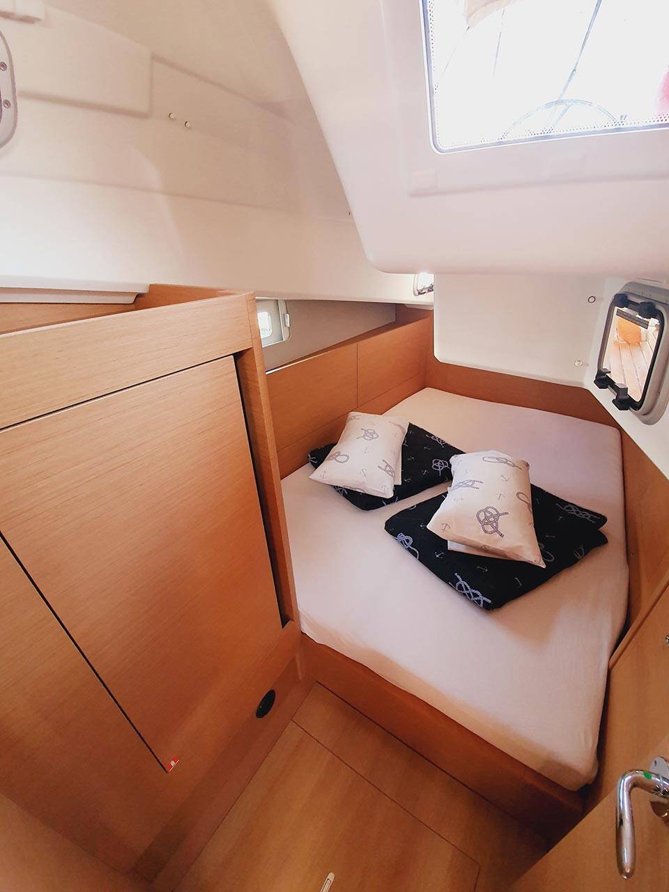 Sailing yacht Sun Odyssey 410 Kalumina