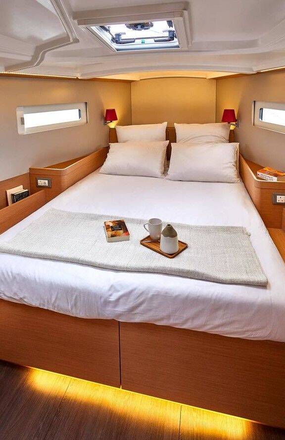 Sailing yacht Sun Odyssey 410 Chimera