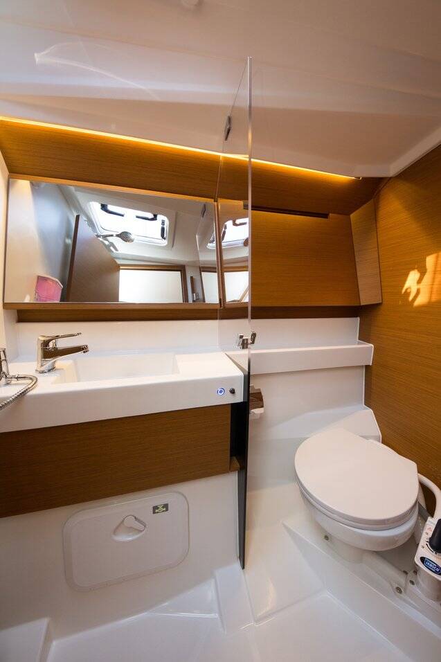 Sailing yacht Sun Odyssey 410 Suncity 3