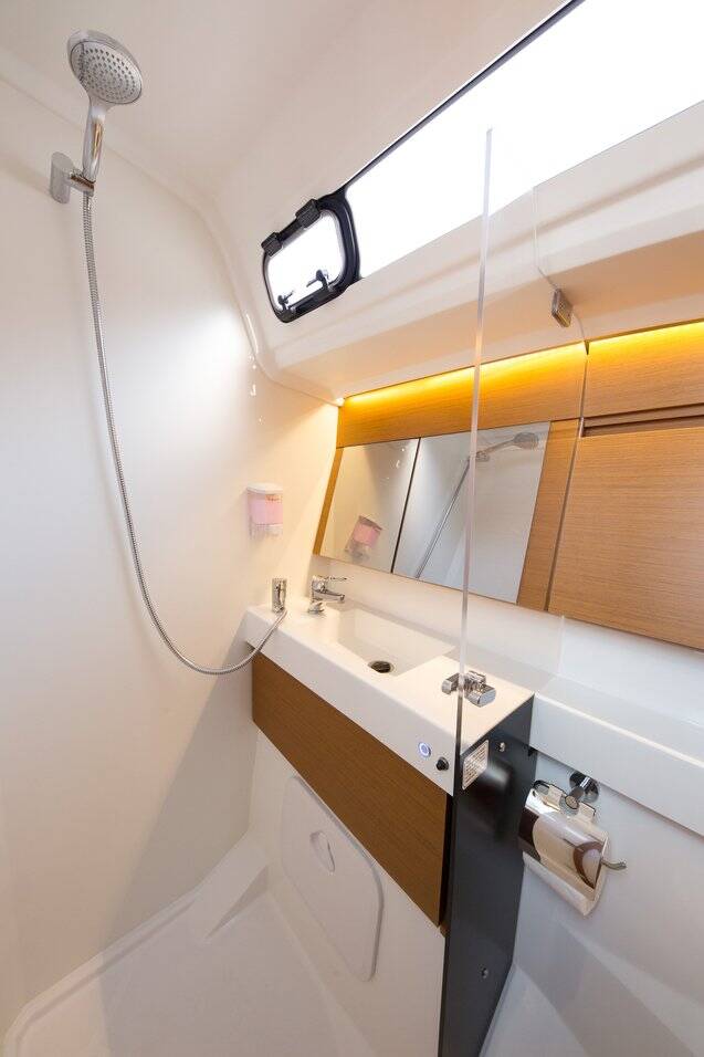 Sailing yacht Sun Odyssey 410 Suncity 3