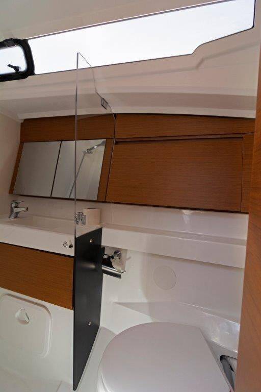 Sailing yacht Sun Odyssey 410 Shaken Not Stirred