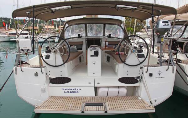 Sun Odyssey 410 Konstantinos Lefkada, Nydri, Armonia Hotel