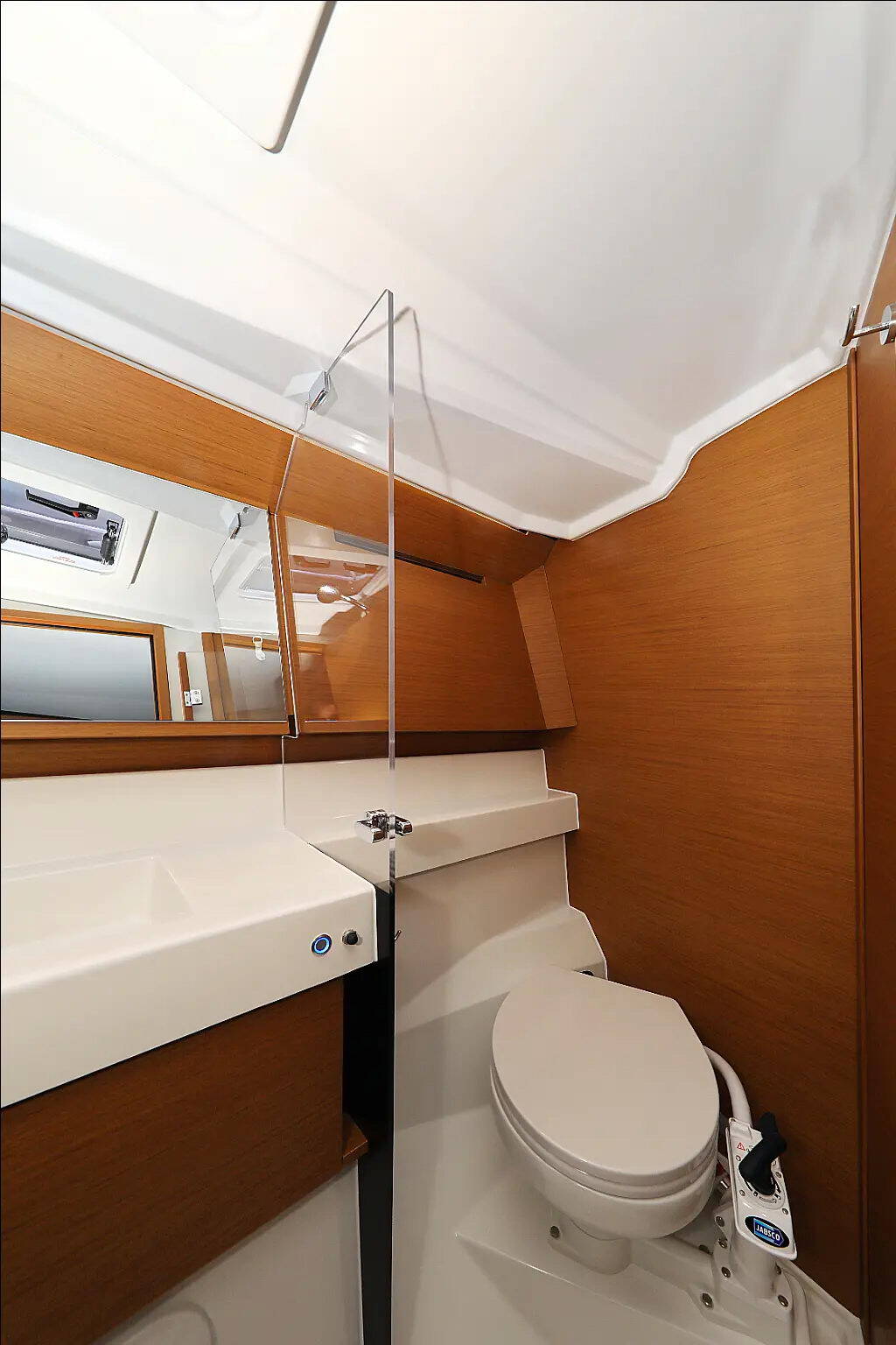 Sailing yacht Sun Odyssey 410 Vague