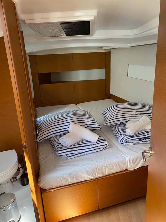 Sailing yacht Sun Odyssey 410 Marelli