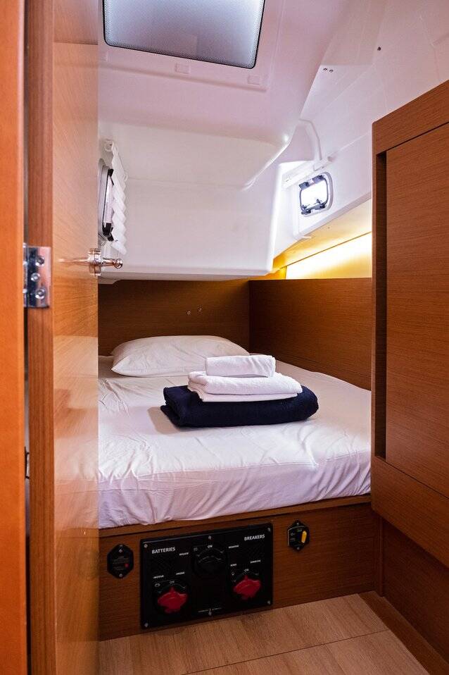 Sailing yacht Sun Odyssey 410 Sky Kiss