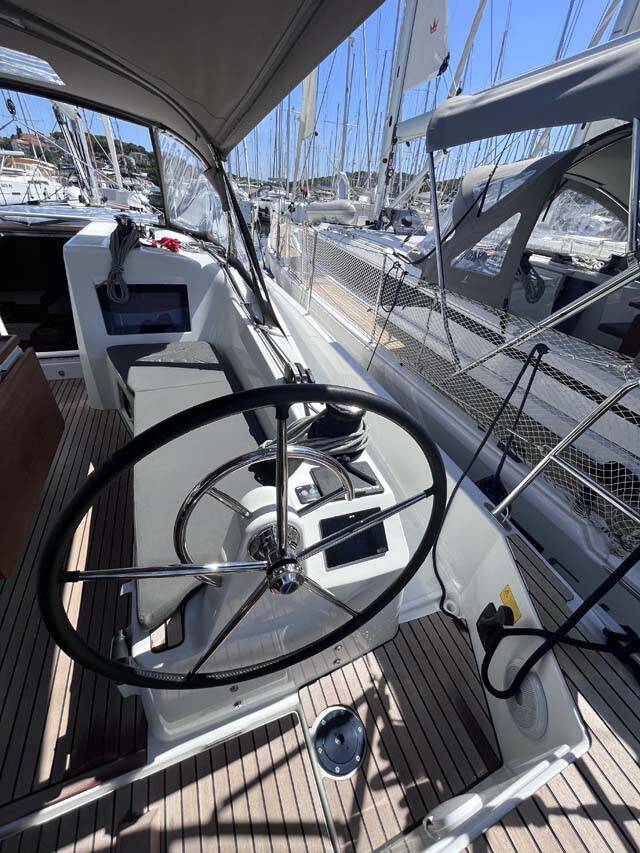 Sailing yacht Sun Odyssey 410 Tu Tamo 3