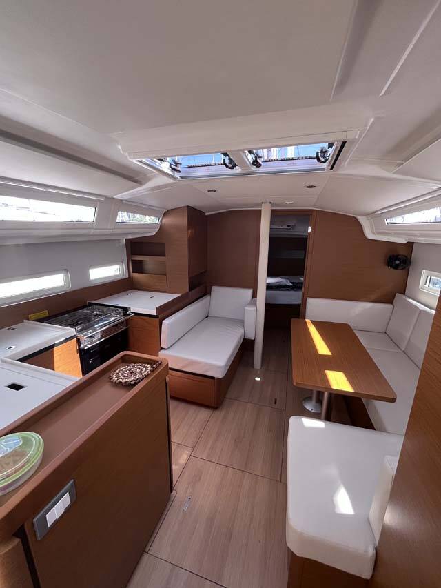Sailing yacht Sun Odyssey 410 Tu Tamo 3