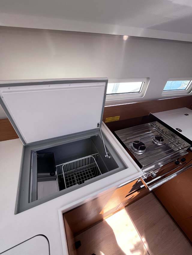 Sailing yacht Sun Odyssey 410 Tu Tamo 3
